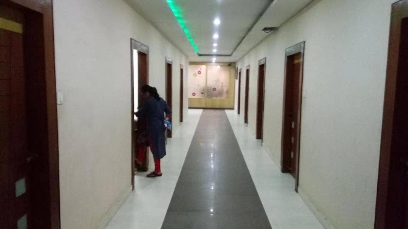 Hotel Vinayak Palace Bilāspur Exterior photo