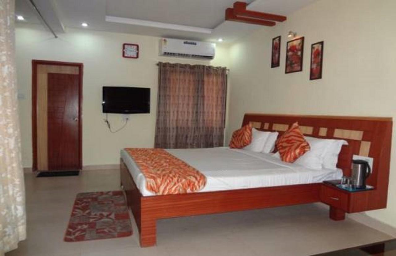 Hotel Vinayak Palace Bilāspur Exterior photo