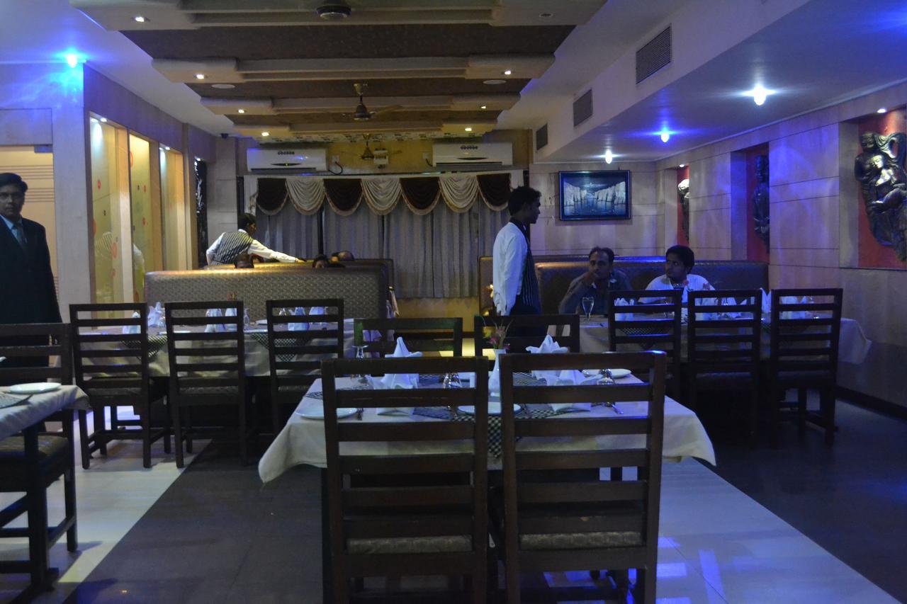 Hotel Vinayak Palace Bilāspur Exterior photo